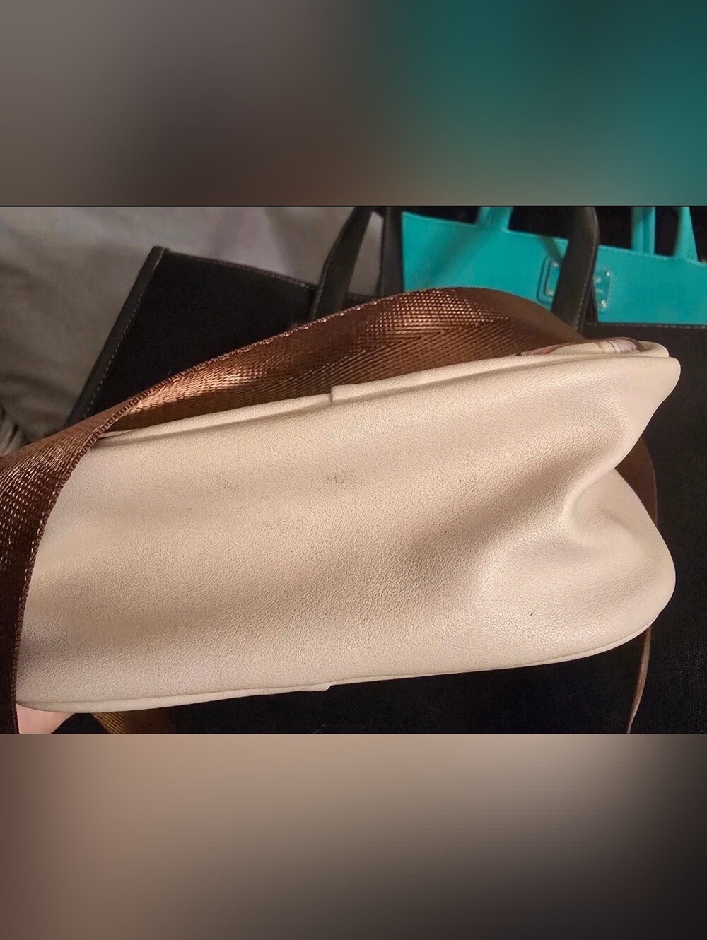 Hogwarts Purse RARE - Picture 8 of 8